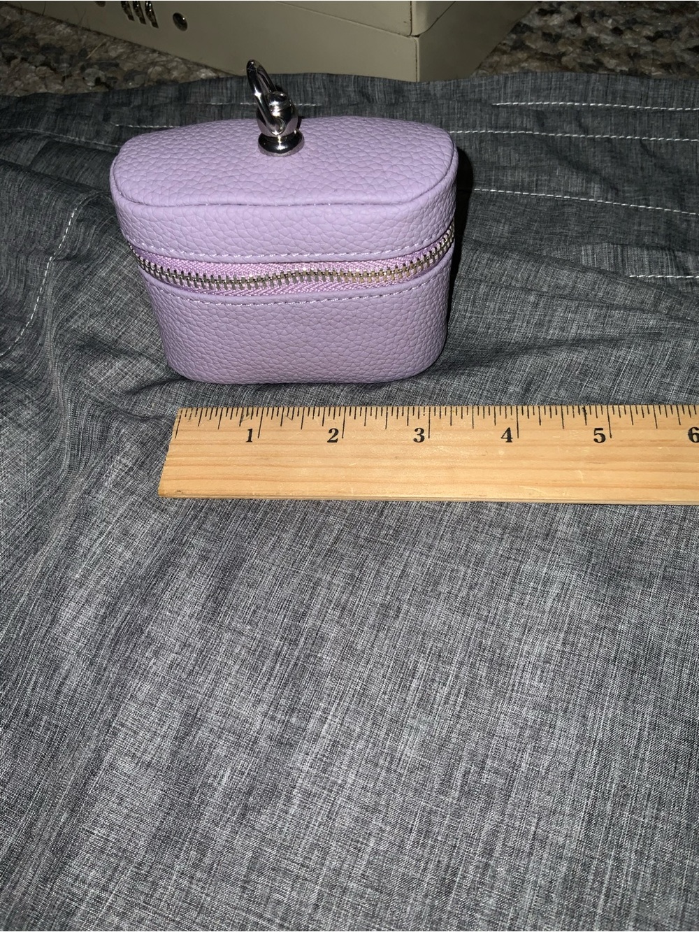 Lavender Leatherette AirPod Case with Zipper